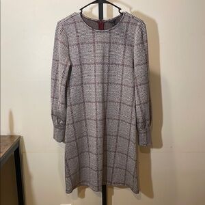 Ann Taylor Gray Sheath Dress with Crew Neck and Cuffed Long Sleeves